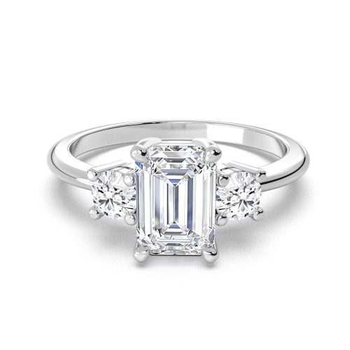 טבעת שלושה יהלומים ורוניקה יהלום מרכזי אמרלד מעבדה