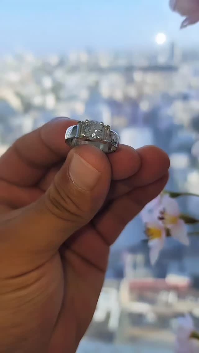 Instagram post from alma.diamonds. This post is in position 5.